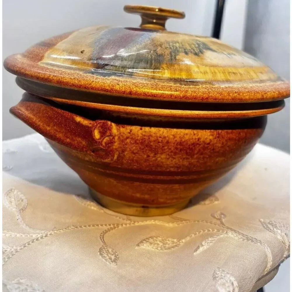 Studio art ceramic glass bowl with lid by Walt  glass 89